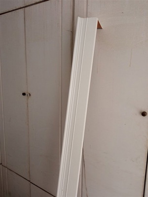 Κορνίζα κουρτίνας ξύλινη μεταχειρισμένη με μηχανισμό και 2 ράγες 200x11 cm