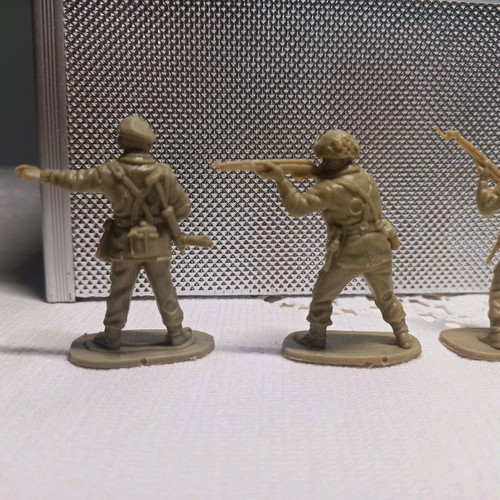 SOLPA Airfix British paratroopers 1/32 used, 4 figures English soldiers
