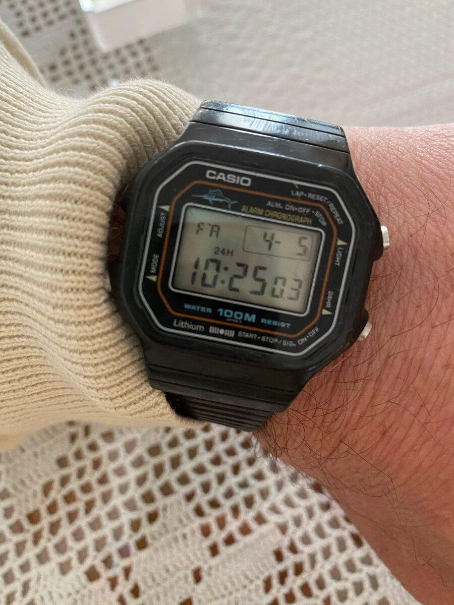 Casio Marlin W-300 digital watch used - € 150,00 - Vendora.cy