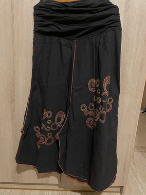 Skirt black like new, size M/38, worn twice