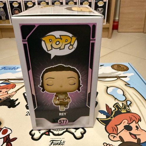 Funko Pop! Disney Star Wars Power of the Galaxy Rey Special Edition 577 like new