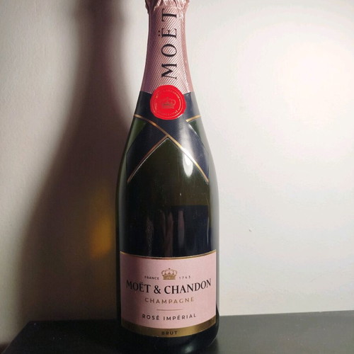 Moet & Chandon Rose Imperial new, sealed