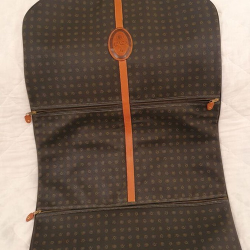 Kenzia suit bag used, leather