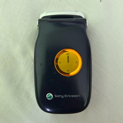 Sony Ericsson Z200 like new