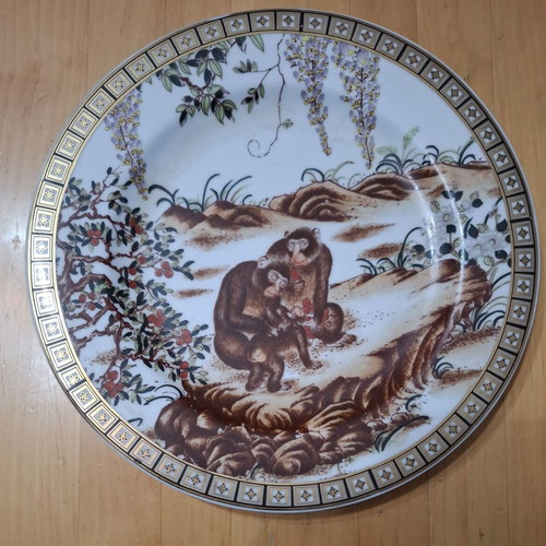 Set of 3 vintage Chinese decorative porcelain plates like new