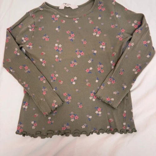 Set children's clothes 6 years used