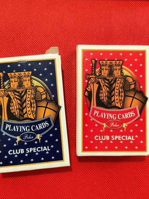 Playing cards like new, set of 2