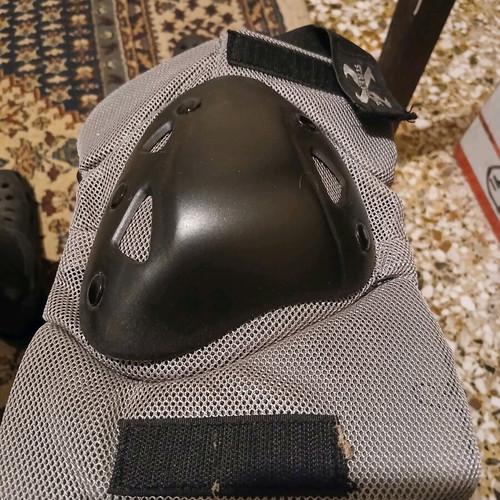 Knee pads like new for motorcycle and other uses