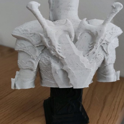 Φιγούρα Kratos από God of War 3d printed, καινούργια, ύψους 14 εκ με βάση