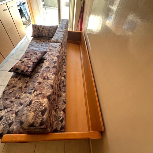 Three-seater sofa with storage space like new