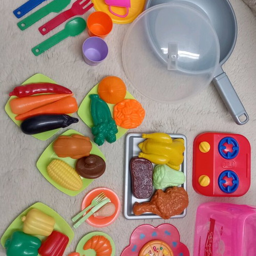 Cooking outfit and kitchen toys used, for ages 8-10