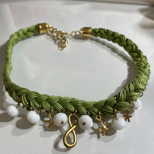 Handmade necklace like new, green
