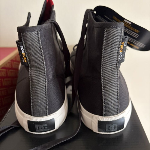 DC black sneakers size 46