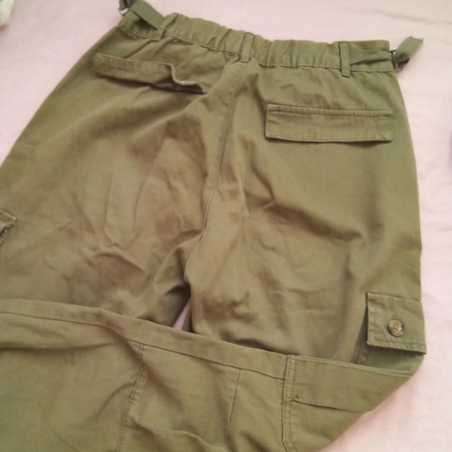 Bershka Khaki Cargo Pants size M like new