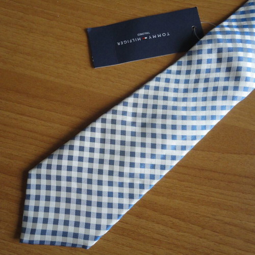 Tommy Hilfiger tie new, 100% silk, white and blue