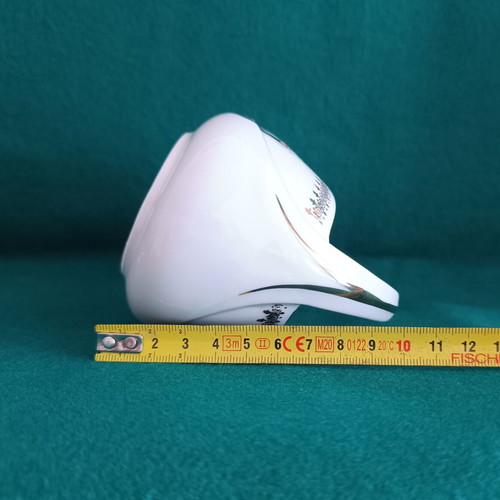 Vintage small porcelain basket like new, made in France