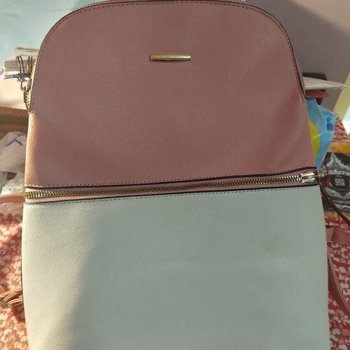 Women's backpack like new, adjustable straps, white and pink