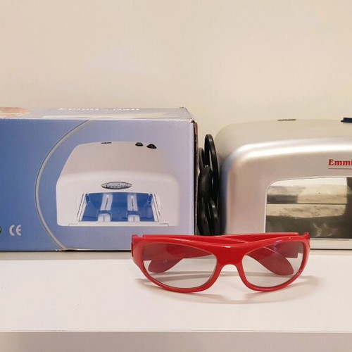 Emmi-Nail Professional Nail Curing Device used