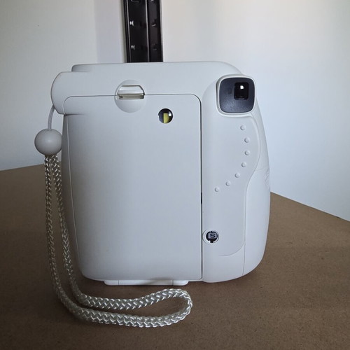 Fujifilm Instax Mini 8 camera like new
