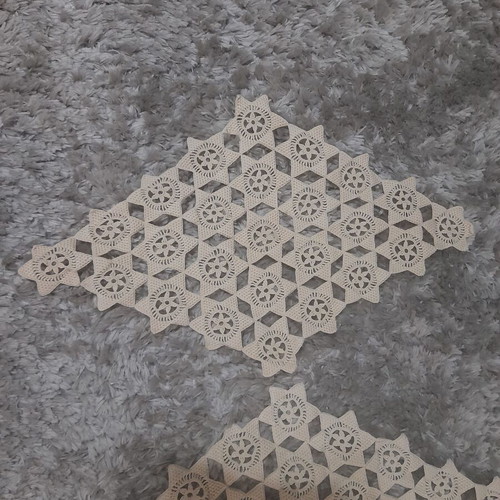 Handmade set of 3 placemats like new, ecru-beige