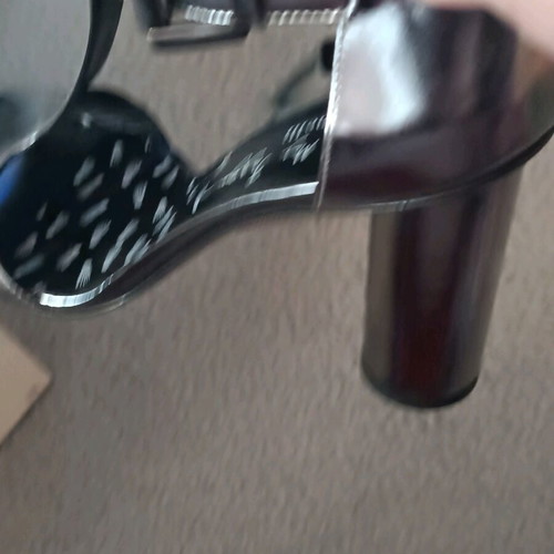 Italian women's silver sandals size 39 new with heel and red sole