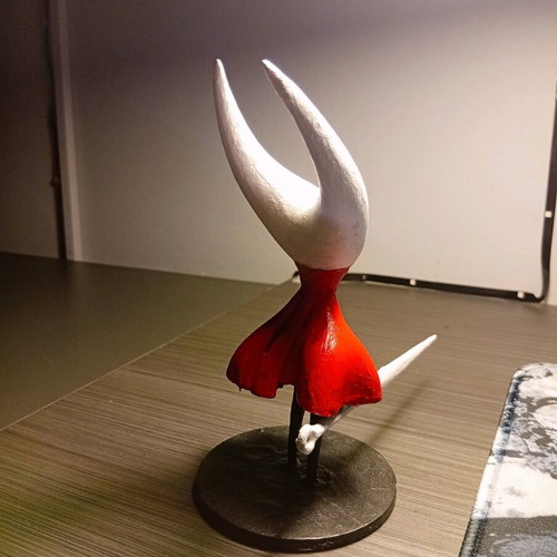 Hornet figure from Silksong new