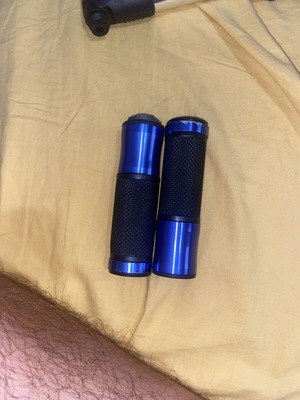 Xinli grips for moped