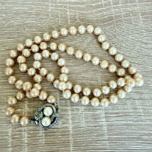 Pearl Type Fashion Bijou Necklace like new