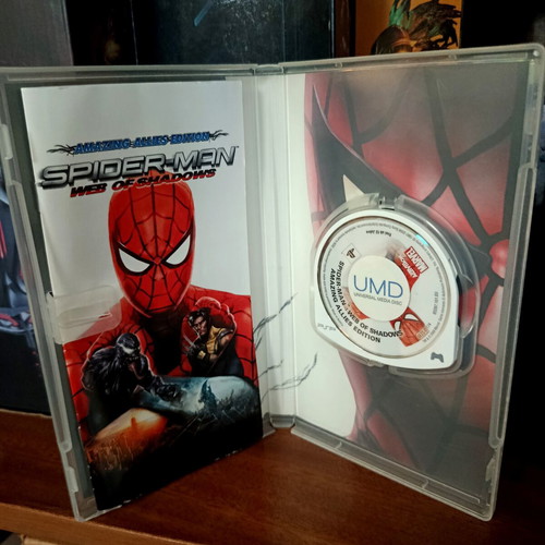 Spiderman Web of Shadows PSP game like new, English version