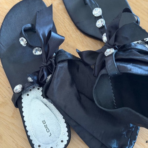 Lore satin sandals like new, size 37, black