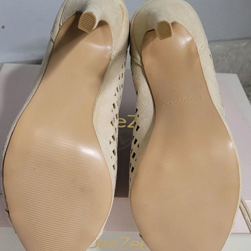 Peep toe DeeZee ankle boots new, beige, size 39