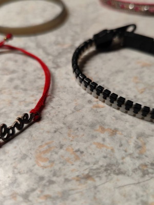 Set of 4 used bracelets
