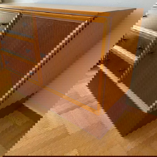 Ξύλινο σετ συρταριέρας, κομοδίνου και καθρέφτη σαν καινούργιο