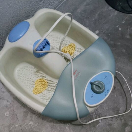 Foot massage and foot bath device new