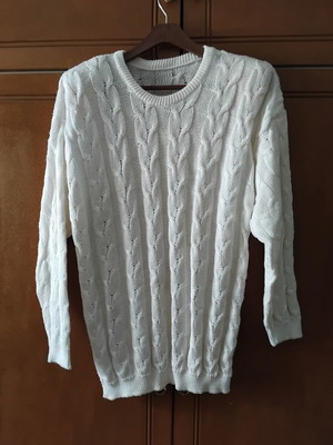 White knitted sweater one size used with padded shoulders