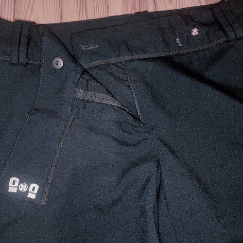 Zara Basic Y2K Low Rise Tailored Bermuda Shorts used, black, size M