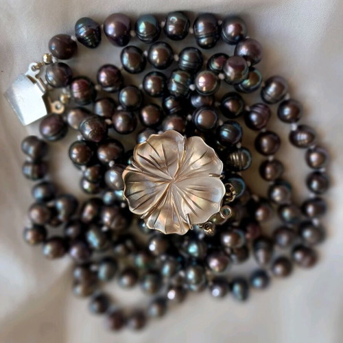 Black Pearls Necklace vintage used