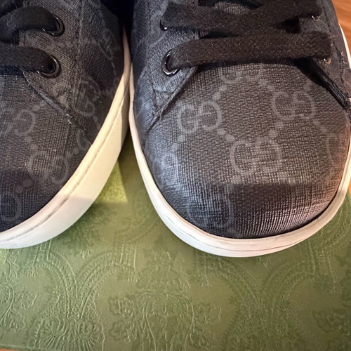 Gucci Ace sneakers used, black with blue and red details