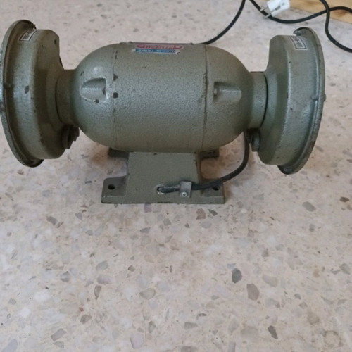 Heavy duty twin grinding and processing wheel used
