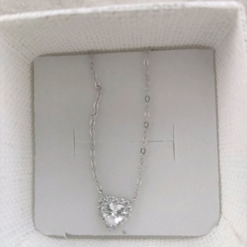 Heart-shaped necklace new