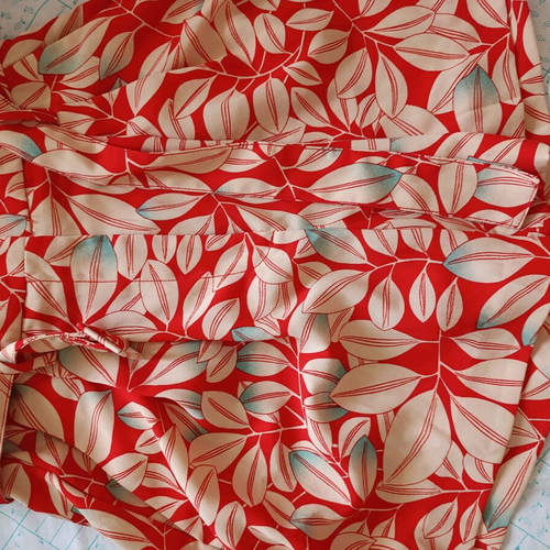 Mango summer shorts size M 38 10 red like new