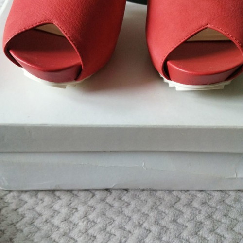 Nine West sandals new, coral, size 41, 10.5 cm heel