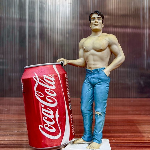 Vintage 80s Coca Cola figure like new, original box size