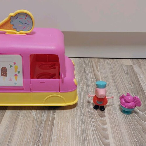 Peppa ice cream truck toy like new