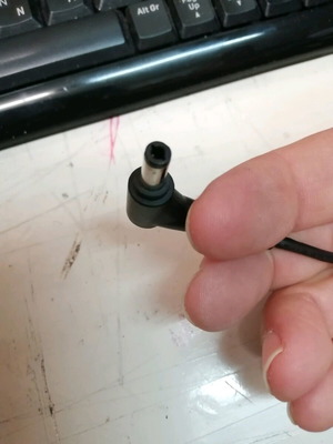 Τροφοδοτικό laptop Toshiba 19V / 2,37A σαν καινούργιο