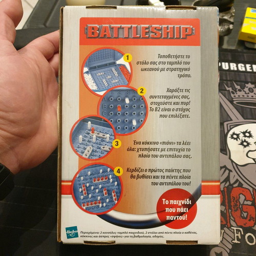 Battleship Pocket board game like new
