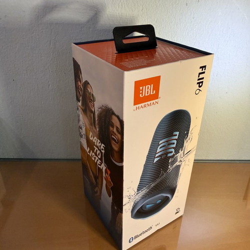 JBL Flip 6 Blue portable Bluetooth speaker new, factory sealed