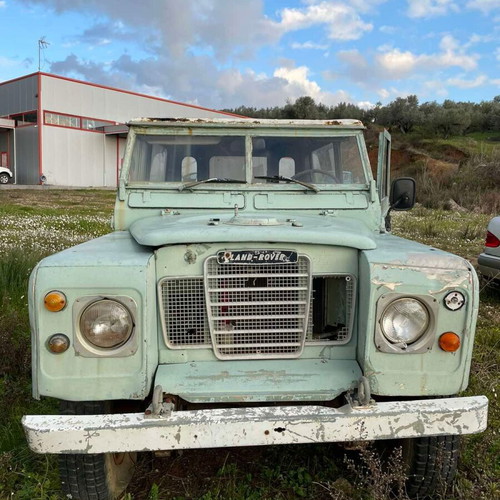Land Rover Defender used 1983 manual 2250cc multipurpose farm vehicle