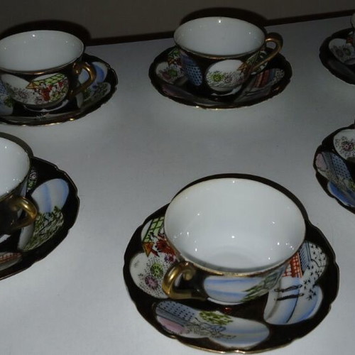 Vintage coffee cups set gilded like new