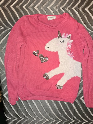 Children's sweater like new, for 5 years old
